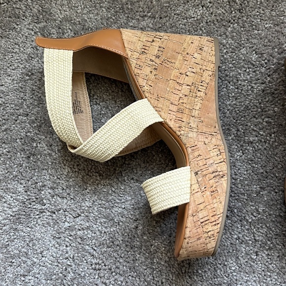 Steve Madden Wedges - Picture 4 of 7